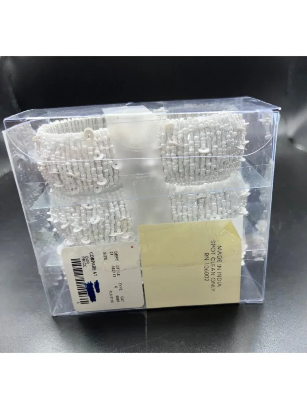Cynthia Rowley New York Set Of Six White Beaded Napkin Rings In Clear Box Elegan